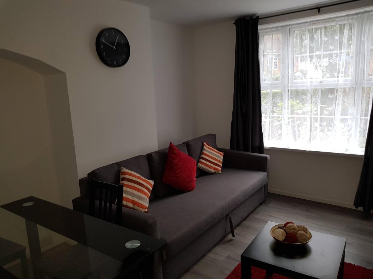 Barnfield Place Edgware Exterior photo